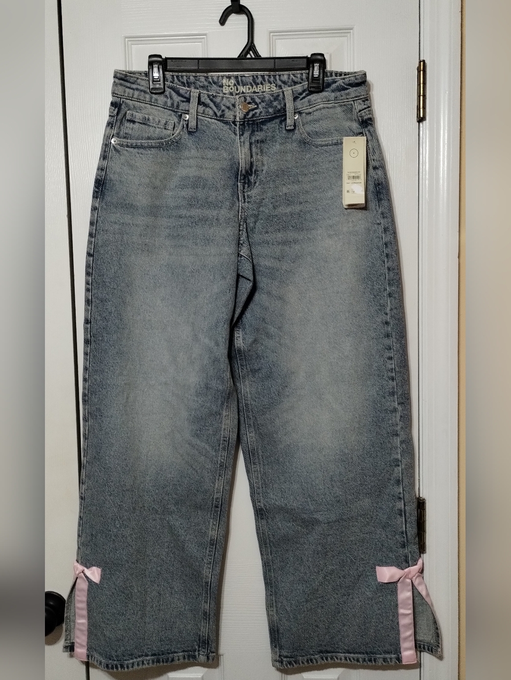 No Boundaries Women's Size 8 Light Wash Baggy Jeans w/Pink Side-Bow Ribbon